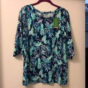 Lilly Pulitzer NWT size large top “in the details print”